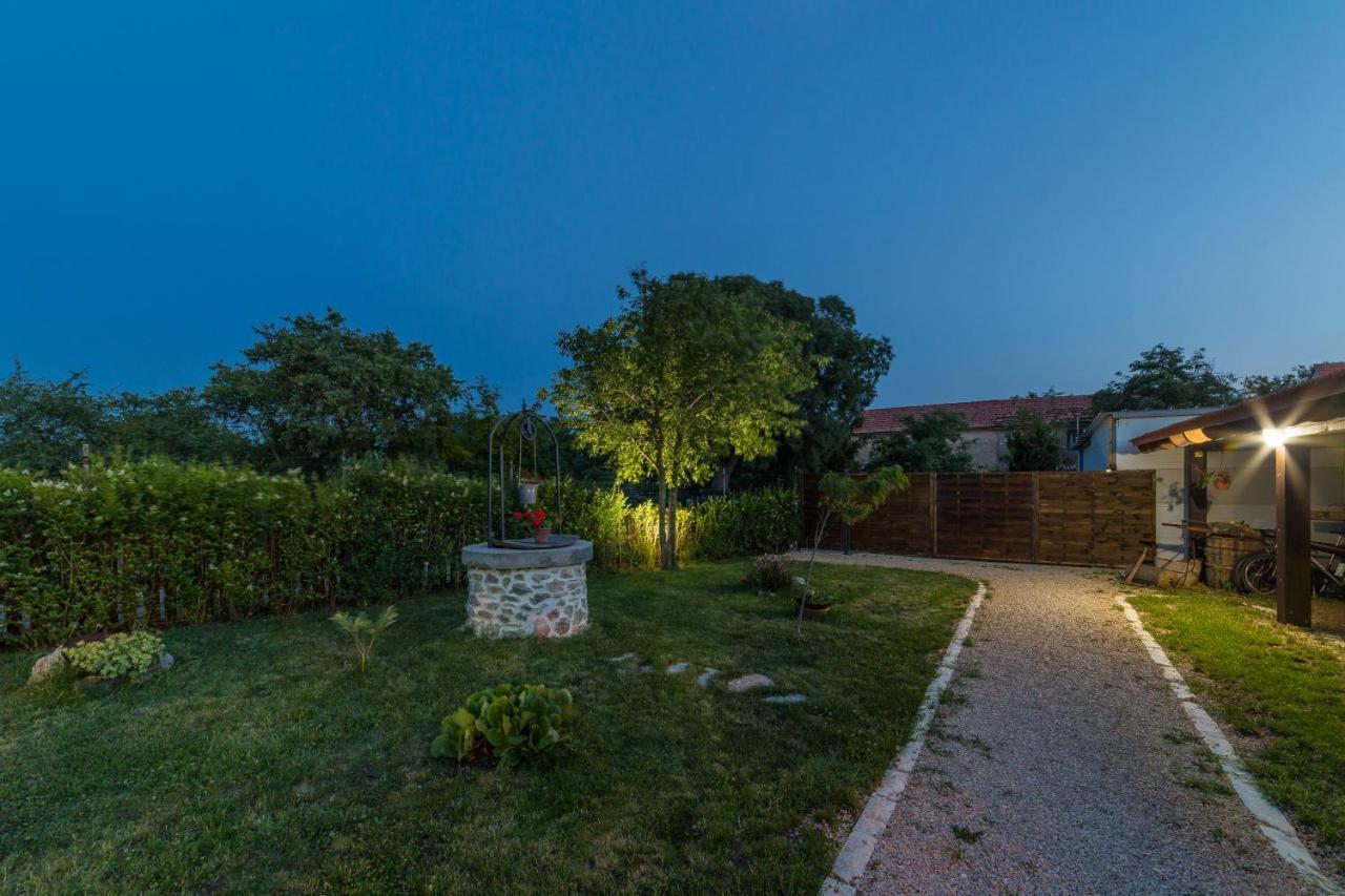 Kuca Za Odmor Joko I Jeka Villa Bogatić Kültér fotó